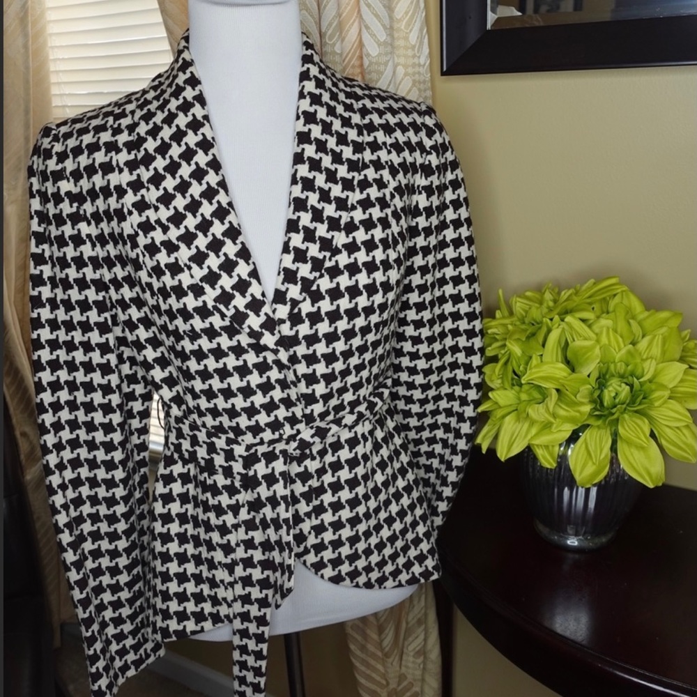 Grace White & Brown Blazer